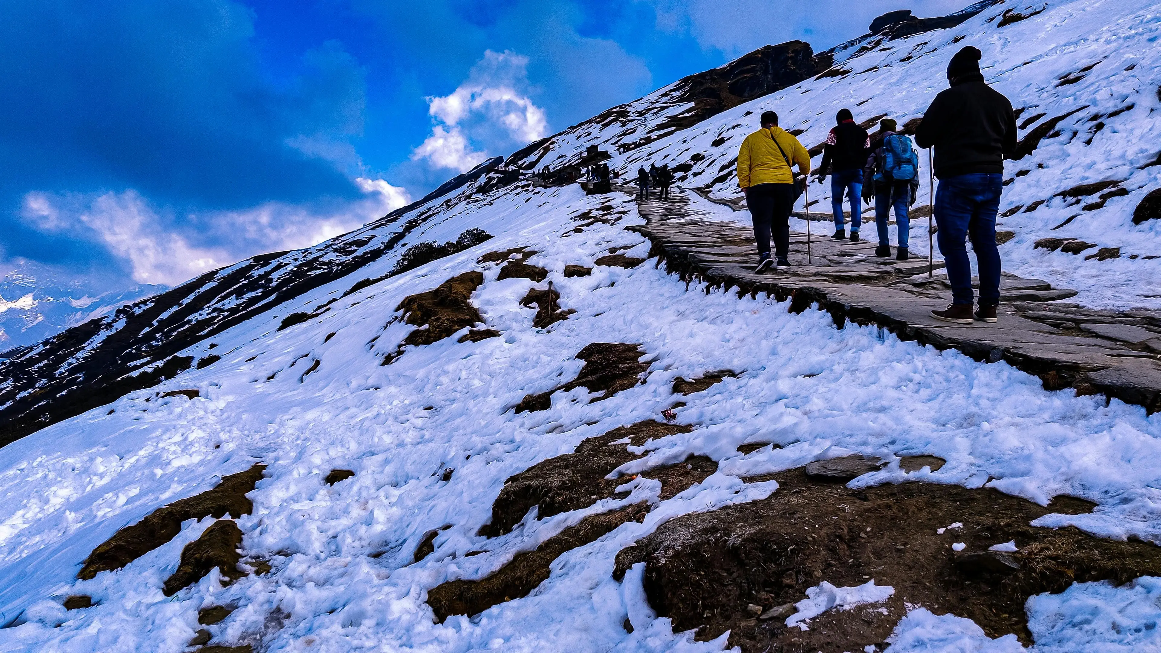 Chopta Snow Trek Essentials and Packing Tips